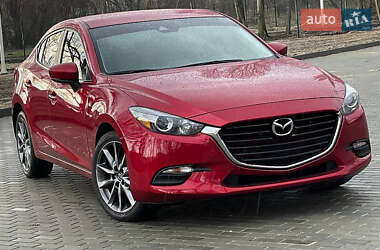 Седан Mazda 3 2018 в 