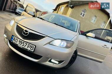 Седан Mazda 3 2004 в Нижній Апші