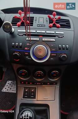 Хэтчбек Mazda 3 2009 в Городище