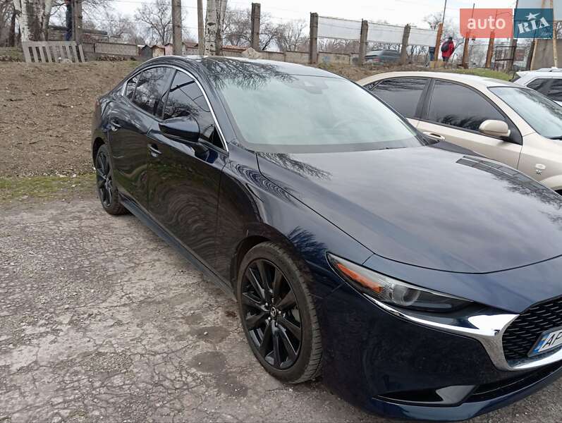 Седан Mazda 3 2018 в Запоріжжі