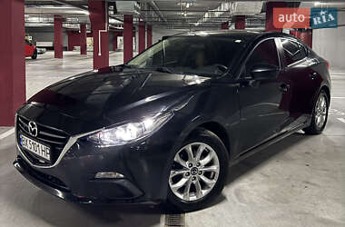 Седан Mazda 3 2014 в Дніпрі