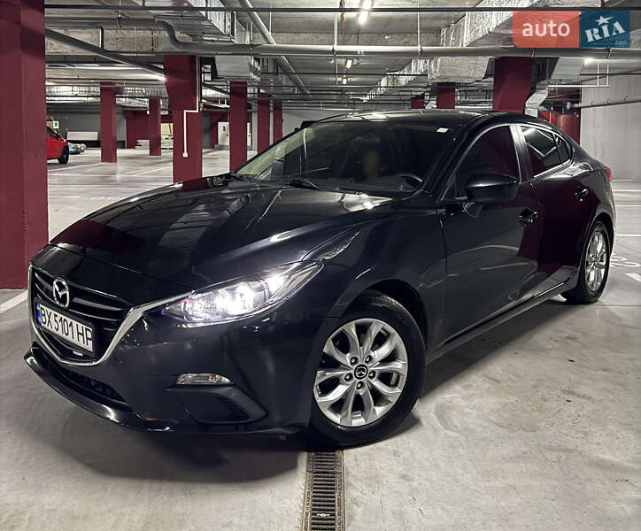 Седан Mazda 3 2014 в Дніпрі