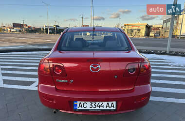 Седан Mazda 3 2004 в Луцьку