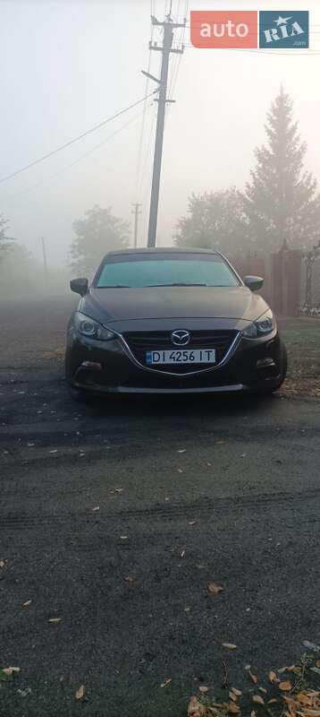 Седан Mazda 3 2015 в Першотравенську