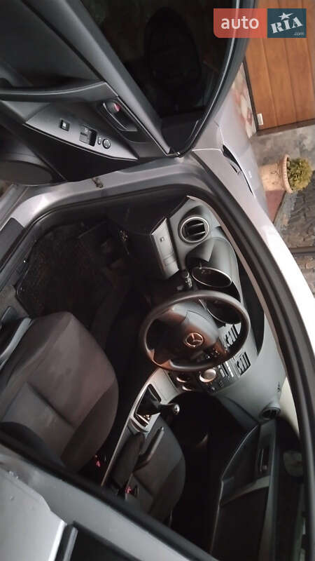 Седан Mazda 3 2010 в Иршаве