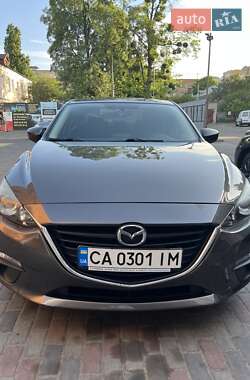 Седан Mazda 3 2015 в Черкасах