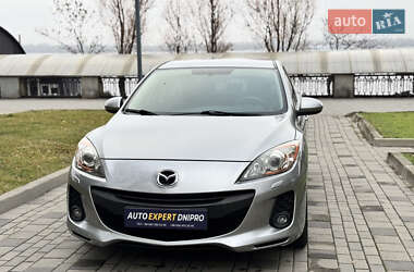 Седан Mazda 3 2011 в Дніпрі