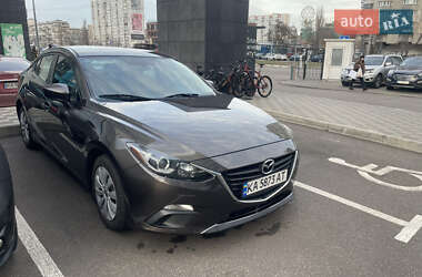 Седан Mazda 3 2015 в Киеве