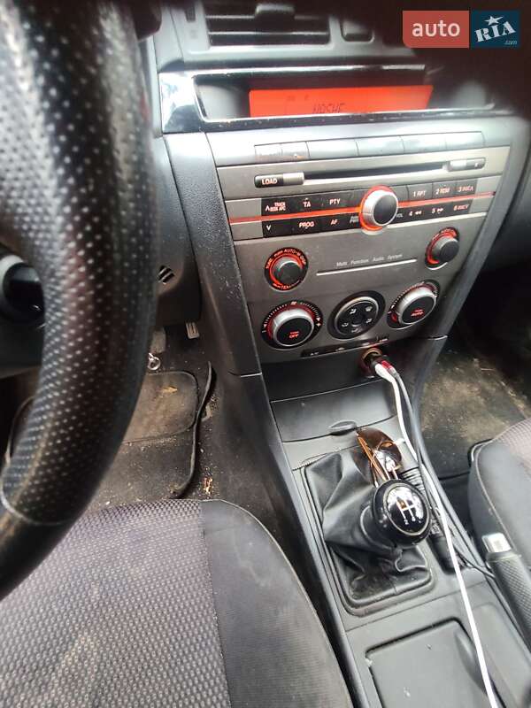 Хэтчбек Mazda 3 2006 в Киеве