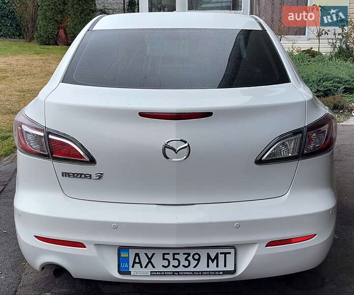 Седан Mazda 3 2012 в Кременчуге