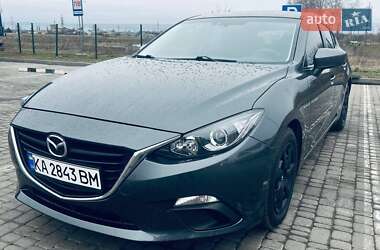 Хэтчбек Mazda 3 2015 в 