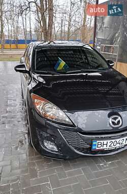 Седан Mazda 3 2010 в Градизьку