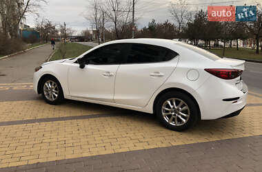 Седан Mazda 3 2015 в Николаеве