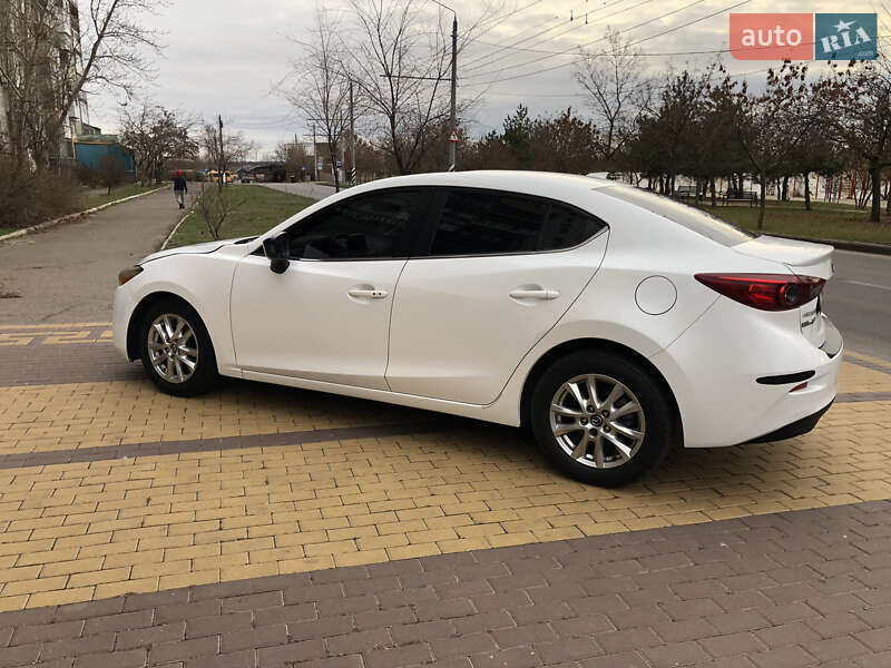 Седан Mazda 3 2015 в Одесі