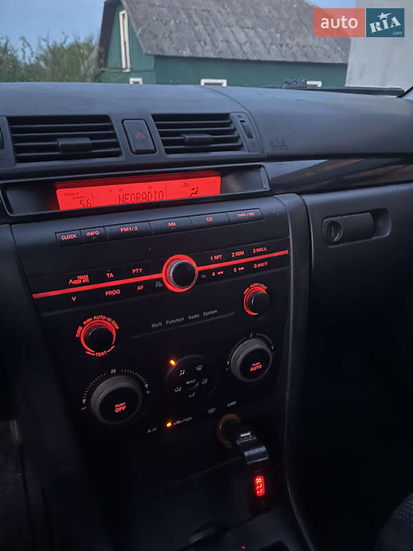 Хэтчбек Mazda 3 2004 в Шептицькому