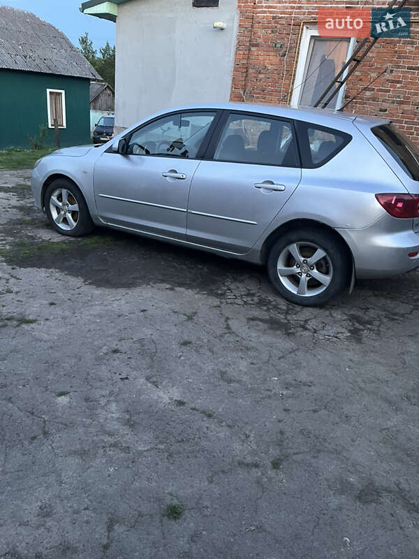 Хэтчбек Mazda 3 2004 в Шептицькому