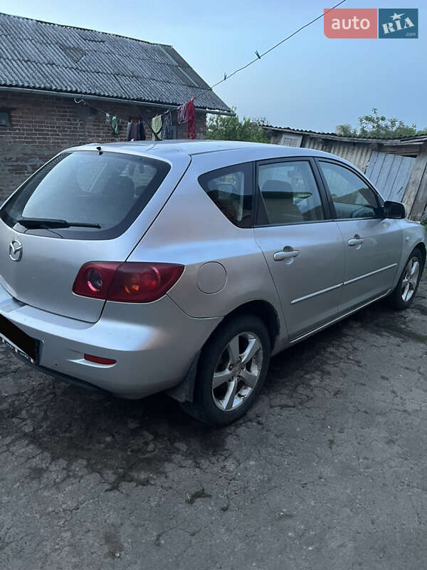 Хетчбек Mazda 3 2004 в Шептицькому