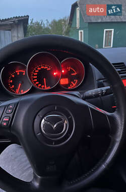 Хетчбек Mazda 3 2004 в Шептицькому