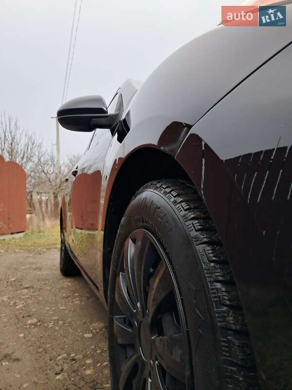 Седан Mazda 3 2011 в Ивано-Франковске