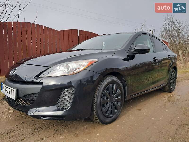 Седан Mazda 3 2011 в Ивано-Франковске