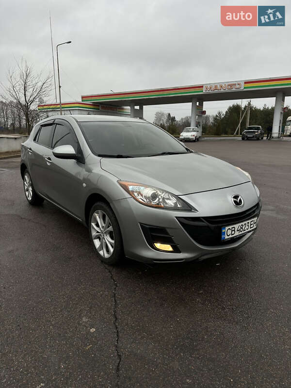 Хэтчбек Mazda 3 2010 в Чернигове