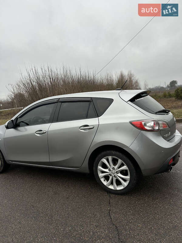 Хэтчбек Mazda 3 2010 в Чернигове