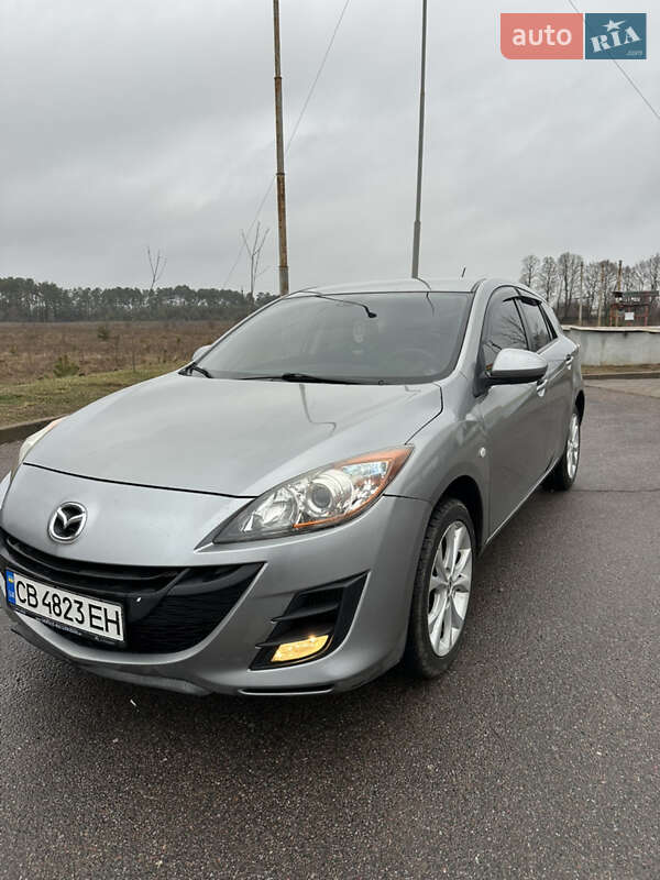Хэтчбек Mazda 3 2010 в Чернигове