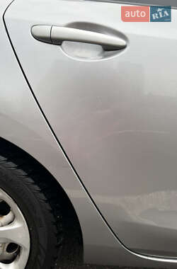 Седан Mazda 3 2013 в 