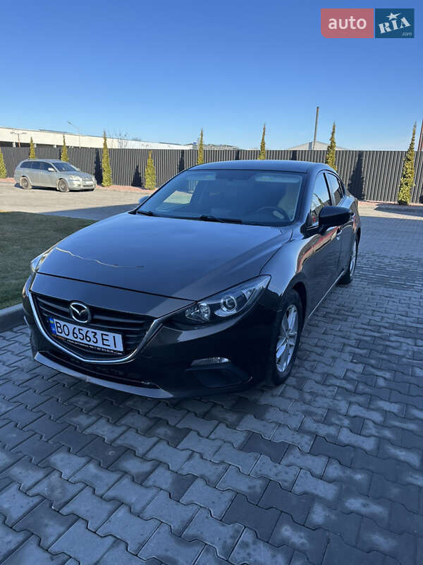 Седан Mazda 3 2015 в Тернополе