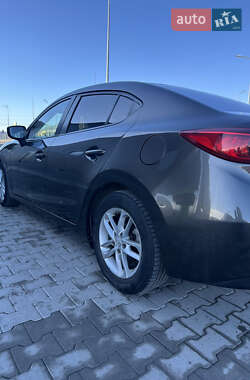 Седан Mazda 3 2015 в Тернополе