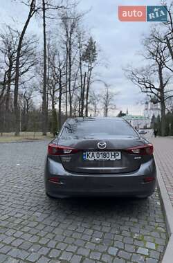 Седан Mazda 3 2017 в 