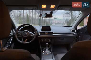 Седан Mazda 3 2017 в 