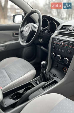 Хэтчбек Mazda 3 2005 в 