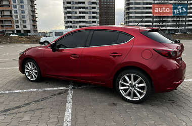 Хэтчбек Mazda 3 2016 в 