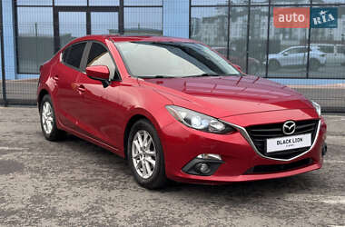 Седан Mazda 3 2015 в Києві