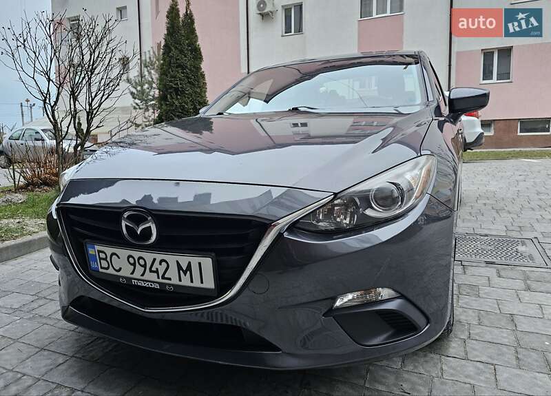 Седан Mazda 3 2016 в Львове