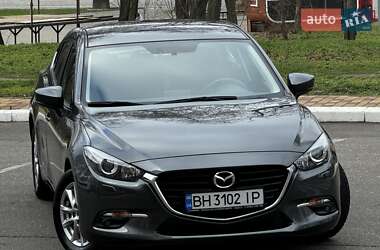 Хэтчбек Mazda 3 2016 в Одессе