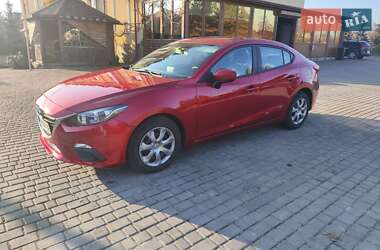 Седан Mazda 3 2015 в Дубні