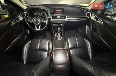 Хэтчбек Mazda 3 2017 в 