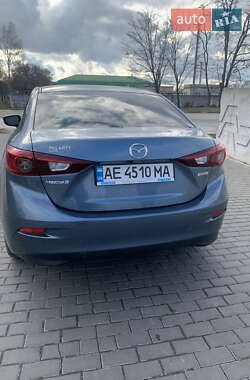 Седан Mazda 3 2016 в Днепре