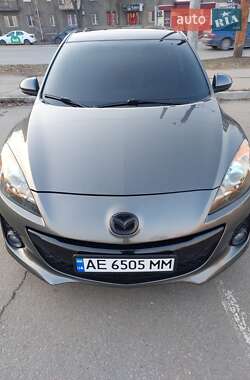 Седан Mazda 3 2012 в Днепре