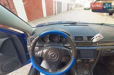 Седан Mazda 3 2005 в Овідіополі