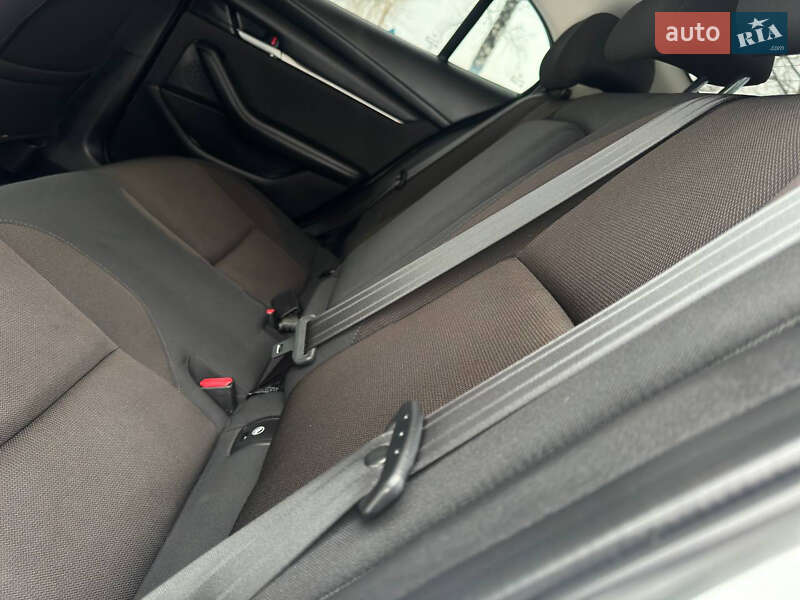 Седан Mazda 3 2022 в Сумах