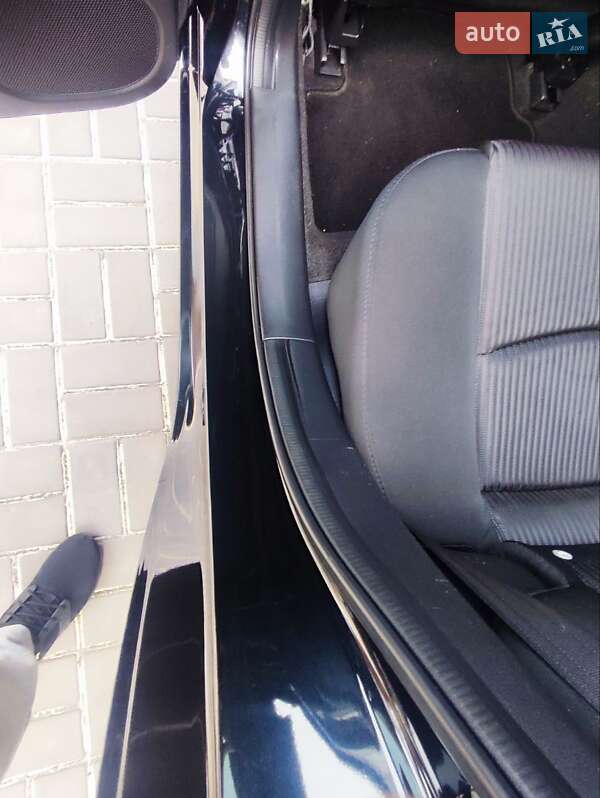 Хетчбек Mazda 3 2014 в Кам'янському