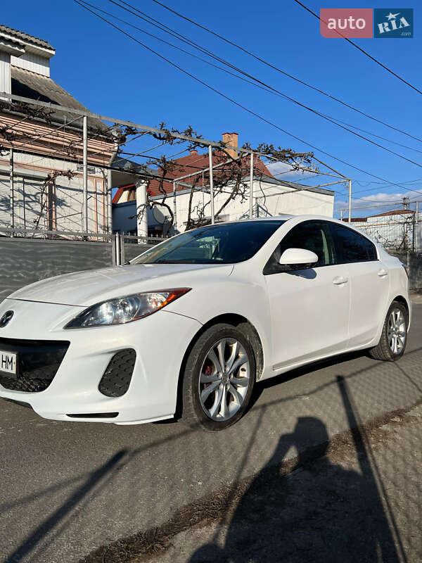 Седан Mazda 3 2011 в Днепре