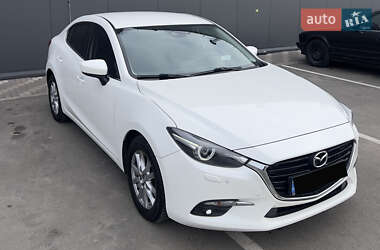 Седан Mazda 3 2017 в Киеве