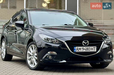 Седан Mazda 3 2015 в Житомире