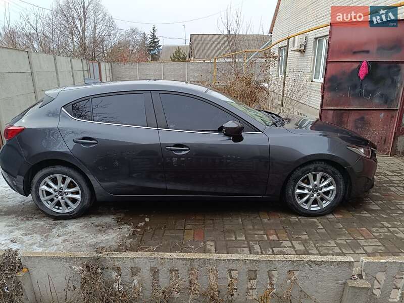 Хетчбек Mazda 3 2016 в Запоріжжі