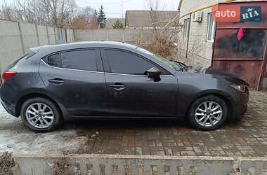 Хэтчбек Mazda 3 2016 в 