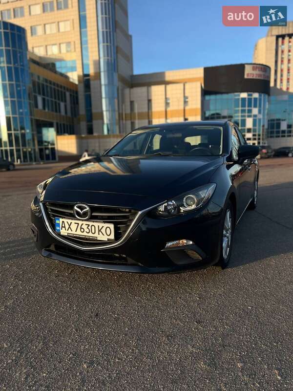Хэтчбек Mazda 3 2016 в 
